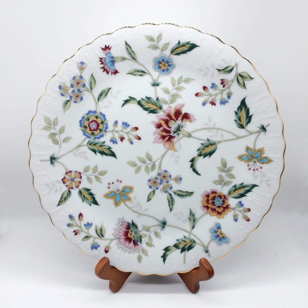 Andrea by Sadek Buckingham Pattern Porcelain 10.5" Dinner Plate